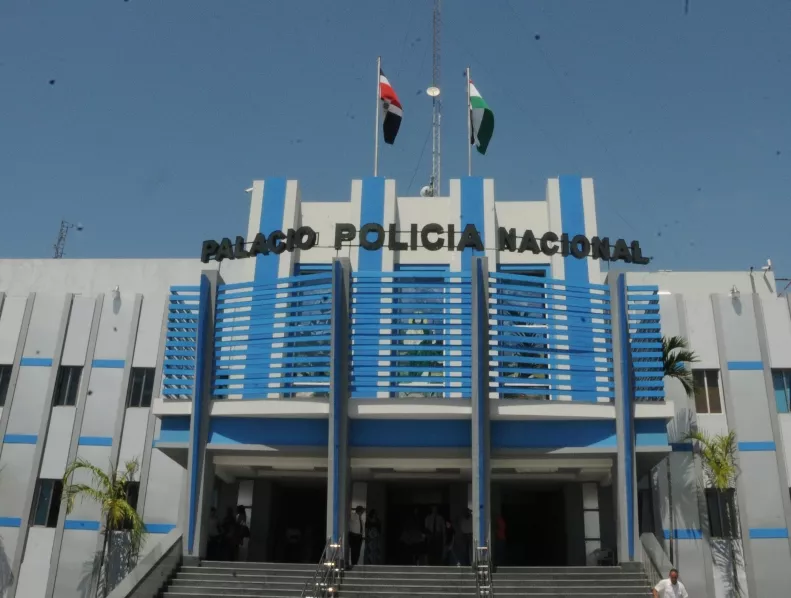 Nueva Fachada De Palacio De La Policia Nacional. HOY.Alina Mieses.4.5.2014