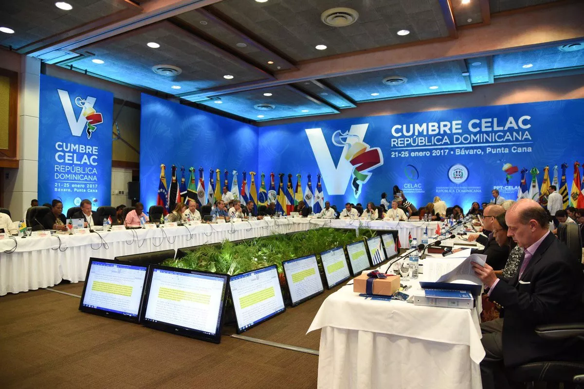 mix2 cumbre Celac