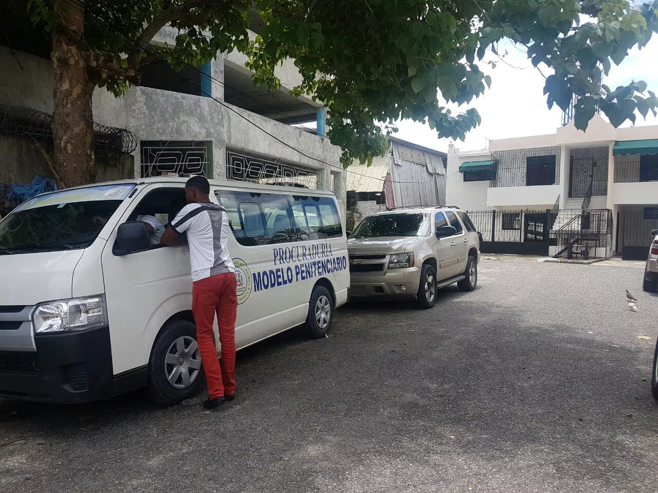 whatsapp-image-2017-06-18-at-12-57-07