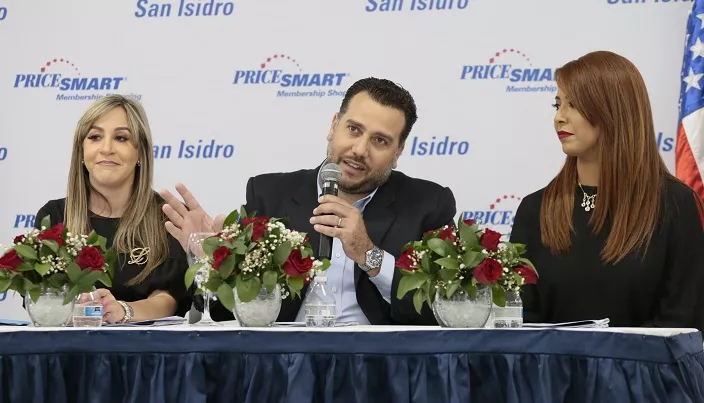 edwin-nunez-gerente-de-club-pricesmart-san-isidro