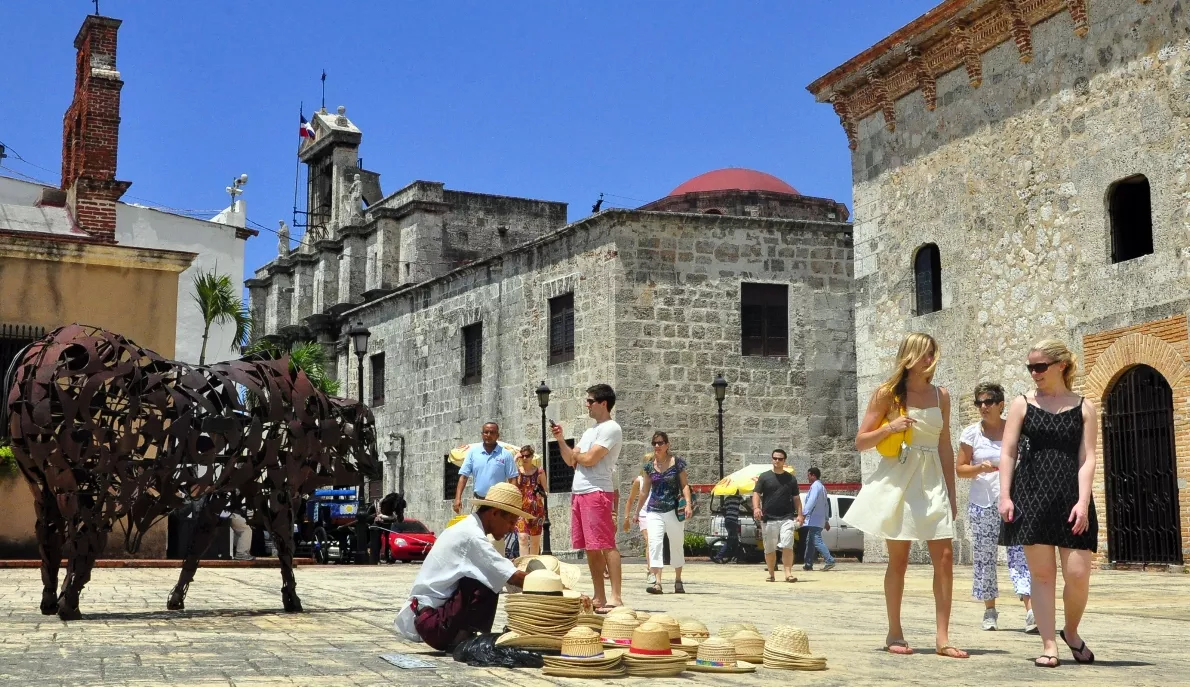Turistas en la Zona Colonial. El Nacional/ Jorge Gonzalez
