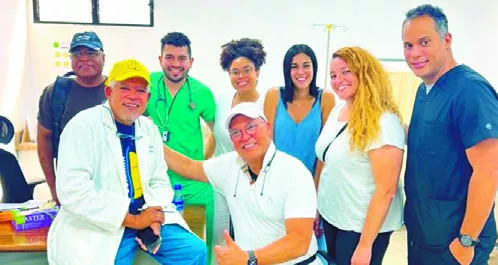 Parte del equipo médico que participa en la jornada.