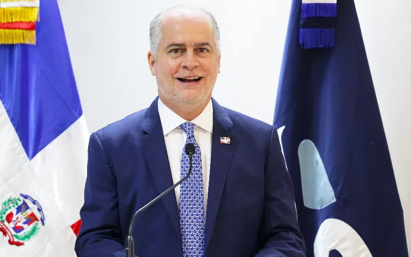 Alejandro Fernández W., superintendente de Bancos.